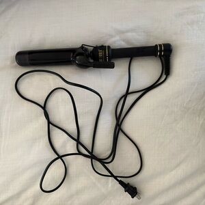 Hot Tools Black Curling Iron